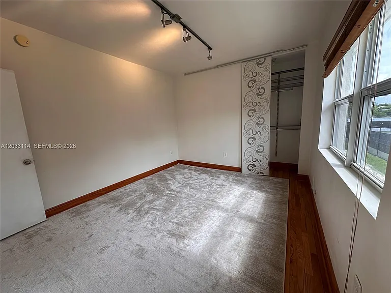 1100 Venetian Way #2B — Photo 23
