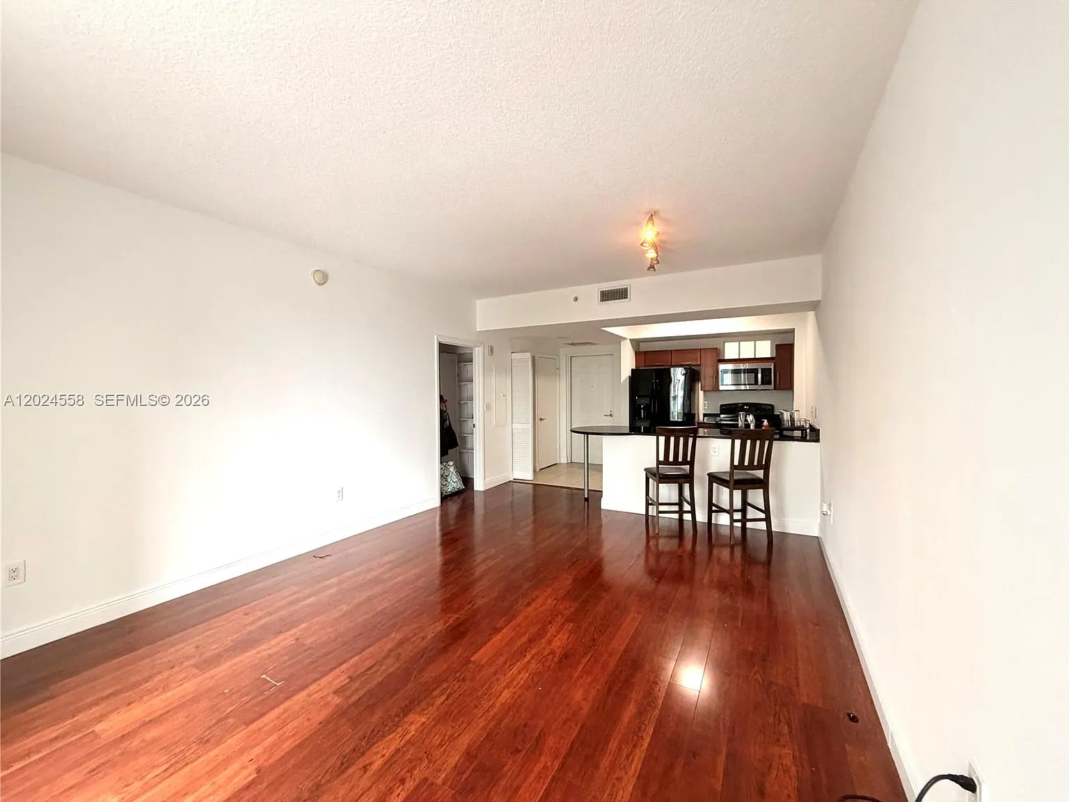 Downtown Dadeland Condo N — Photo 4