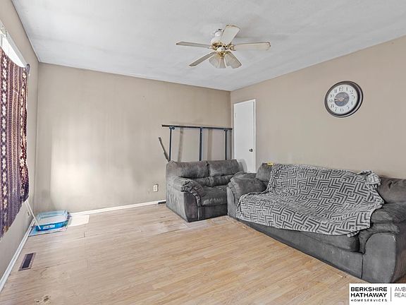 2nd image of 2341 Olive St