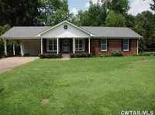 67 Fieldcrest Dr, Jackson, TN 38305