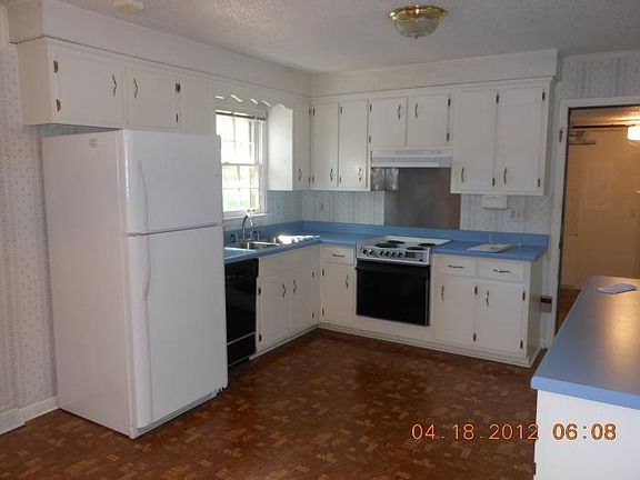 3rd image of 328 Welchwood Dr