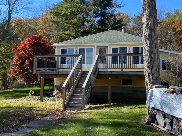 134 Stewart Point Rd, Nassau, NY 12123