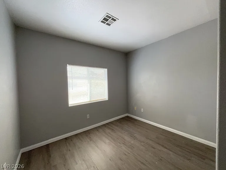 4915 E Russell Rd #115 — Photo 7