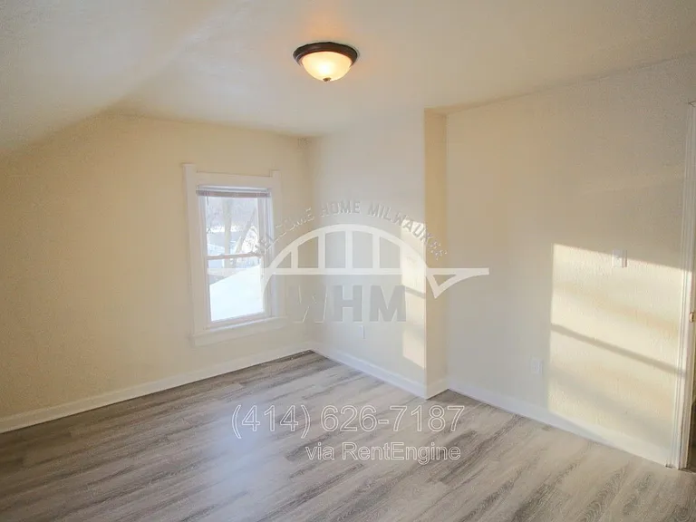 1144 N 50th St — Photo 10