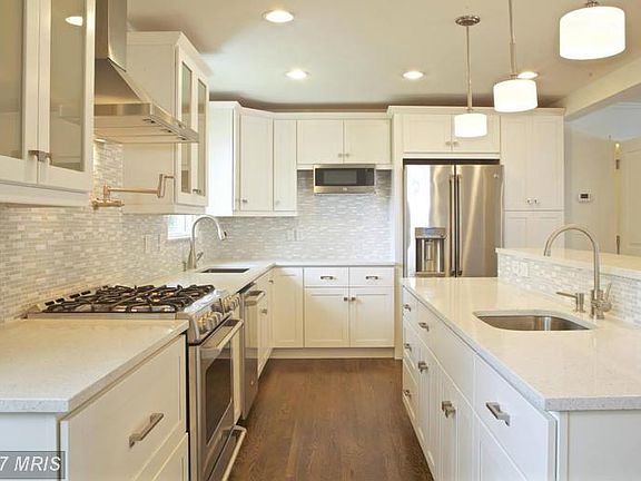 5th image of 12638 Darlenen St