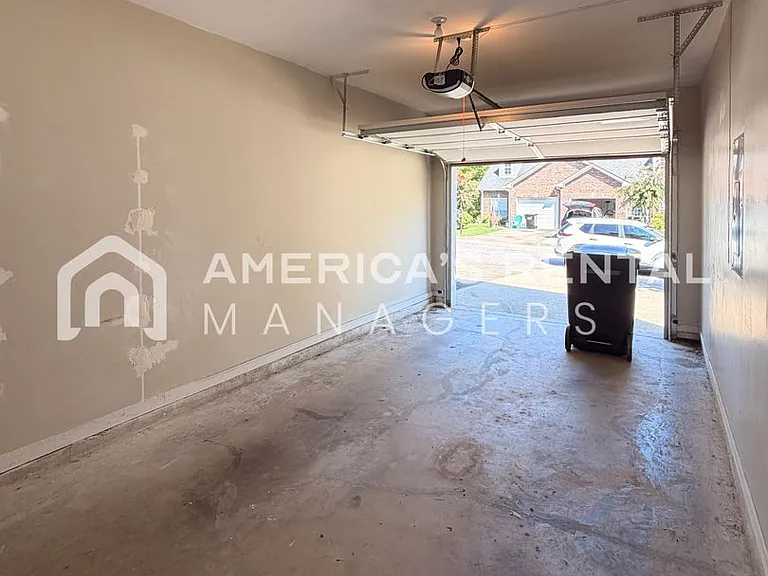 3505 Savannah Park Ln — Photo 36