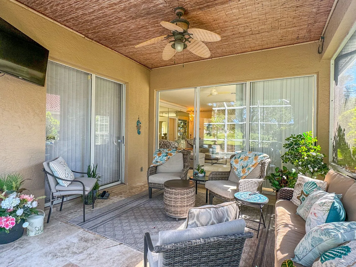 ** Beautiful Modern Heated Pool Home In The Vineyards ** Seasonal Only ** Available Off-Season Mo... — Photo 3