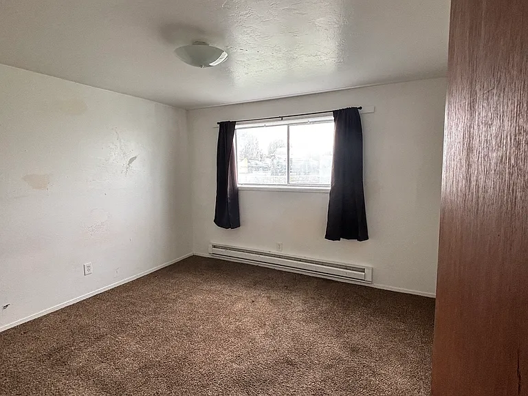 310 Moonlite Dr — Photo 2