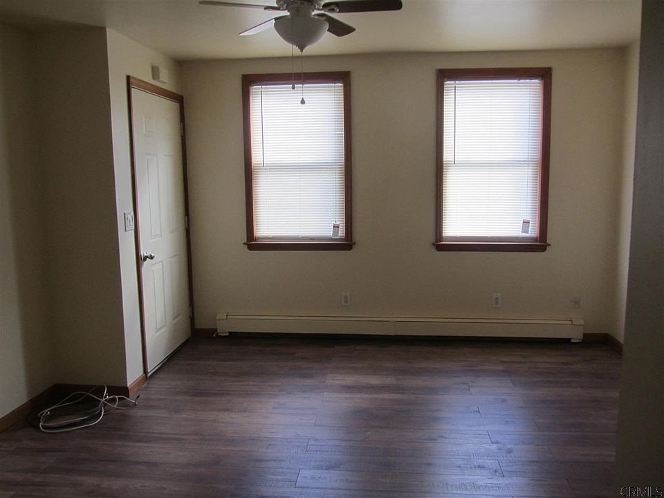 Building Photo 3