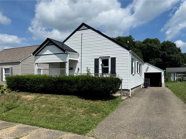 1616 Orange St, Coshocton, OH 43812