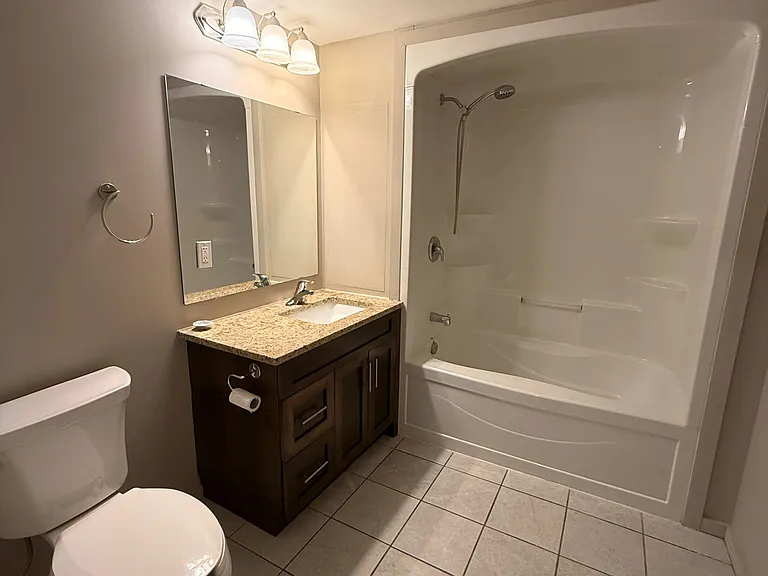 1518 Pelham St #204 — Photo 8