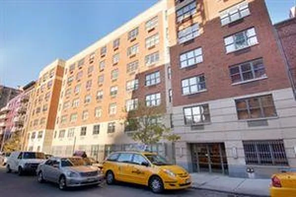 Rented by Douglas Elliman | media 32