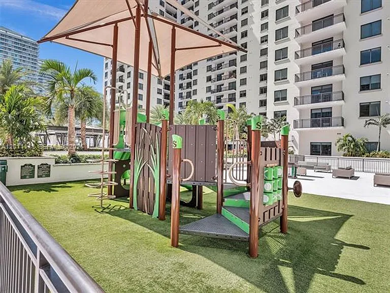 999 SW 1st Ave #CU-1201 — Photo 27