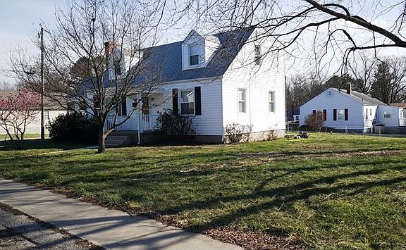 2nd image of 419 Dupuy Ave