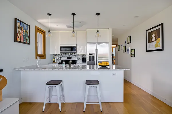 Sold by Compass | media 14