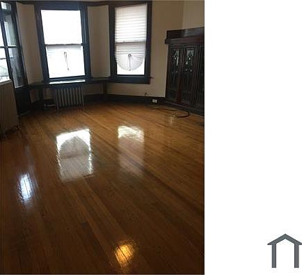 1st image of 4940 S King Dr APT 2