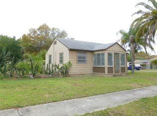 1601 53rd St S, Gulfport, FL 33707