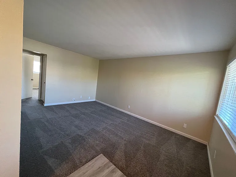 3747 Underwood Dr — Photo 9