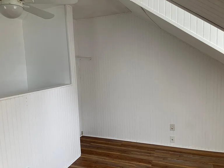 319 Penn St — Photo 16