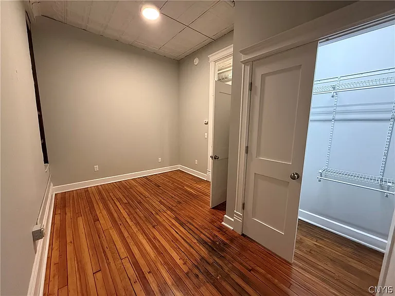 205 E Jefferson St #2B — Photo 16