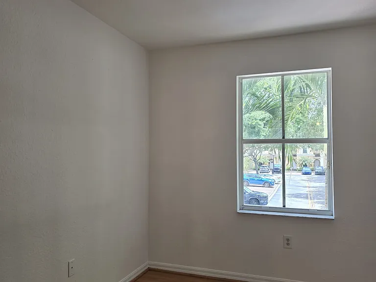 3194 SW 128th Ter #143 — Photo 9
