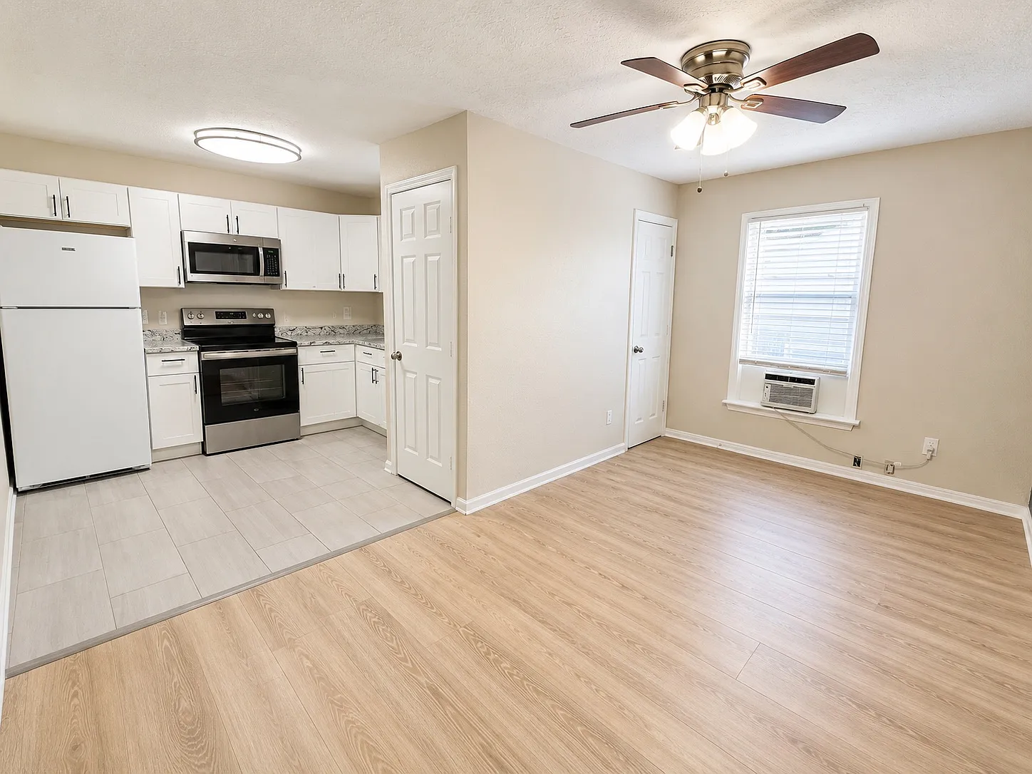 4209 Junius St — Photo 2