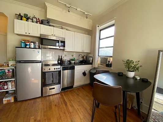 Rented by Immac Realty | media 19
