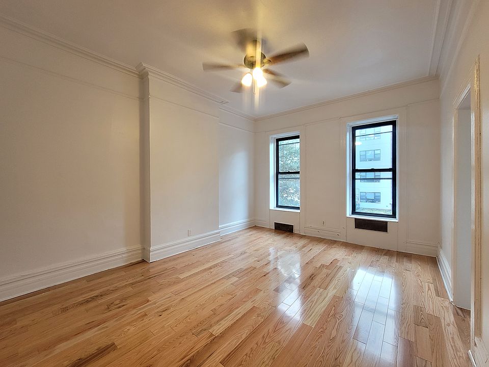 1st image of 443 Bainbridge St APT 3