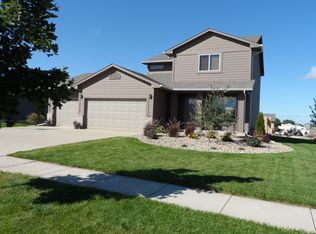 901 Woodmont Ave, Harrisburg, SD 57032