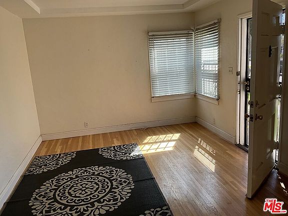 3rd image of 3766 Cimarron St