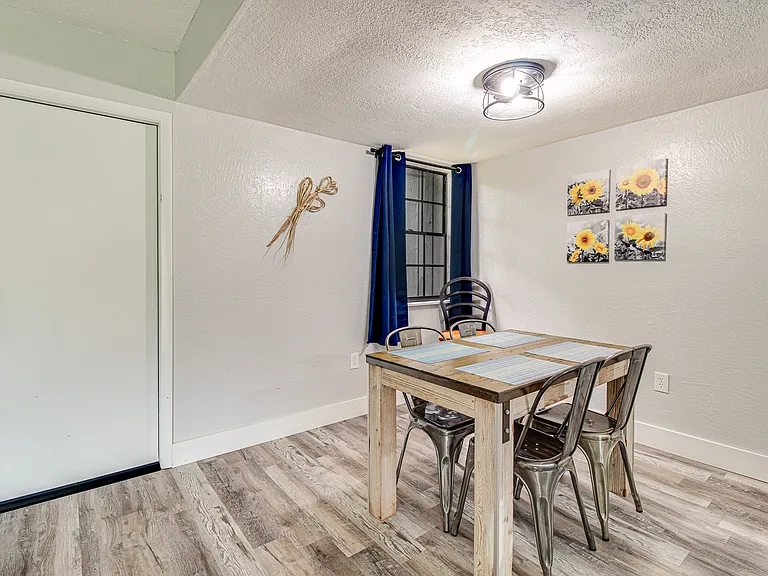 427 W Rich Ave — Photo 13