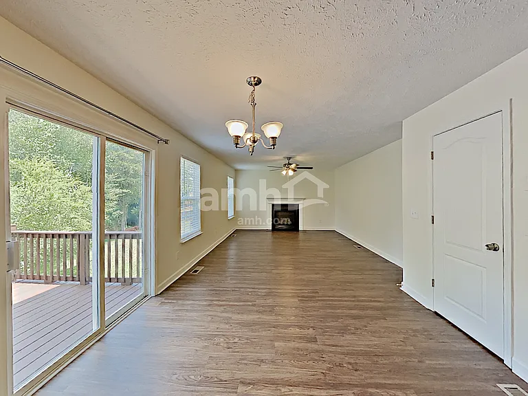 114 Judson Dr — Photo 8