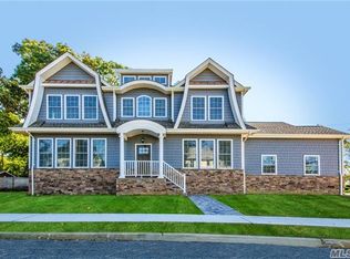 1876 Edward Pl, Merrick, NY 11566