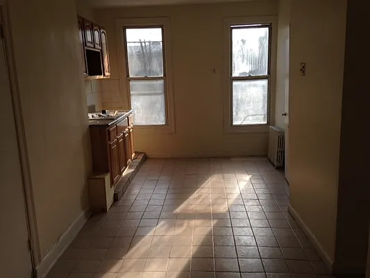 Rented by Premier Metro Realty Corp | media 38