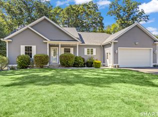 1 Arrowhead Trl, Waterford, CT 06385