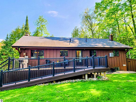 2nd image of 6075 Cedar River Rd