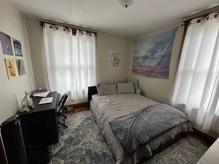 2117 Hudson Ave — Photo 10