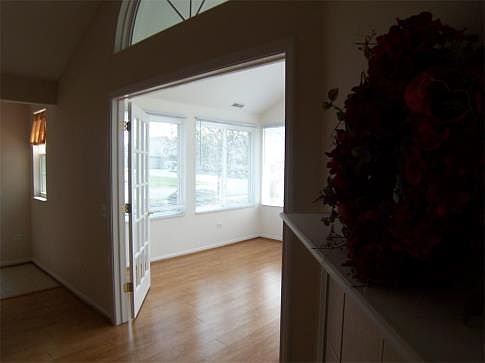 4th image of 2017 Olmstead Dr Unit 9B