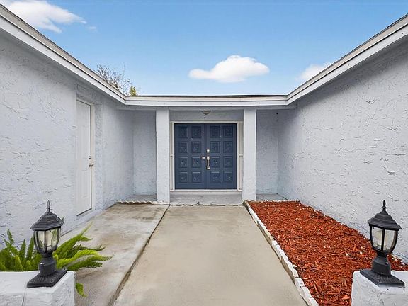 4th image of 7104 King Arthur Dr