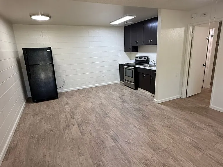 2124 Wylie Dr — Photo 4
