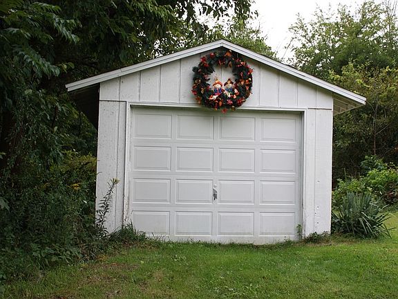 One Car Garage/Shed