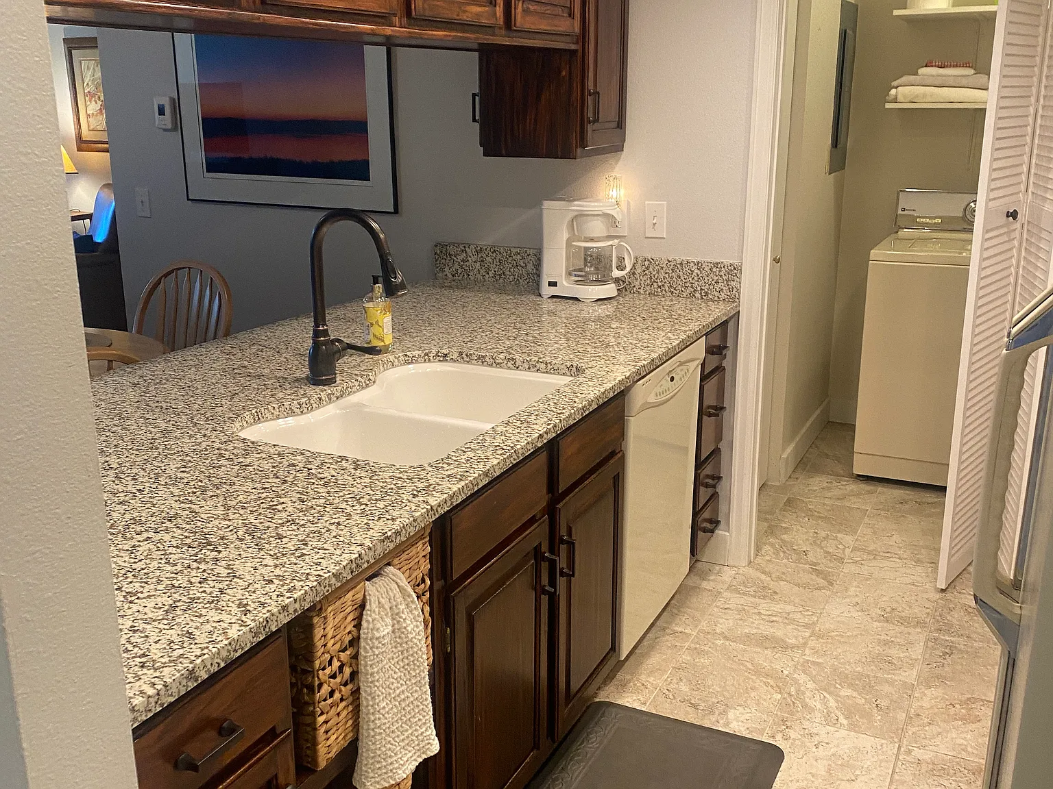 2 bed, 1126 sqft, $2,100 — Photo 3
