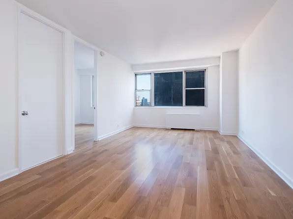 300 East 40th Street 23G image 3 of 6