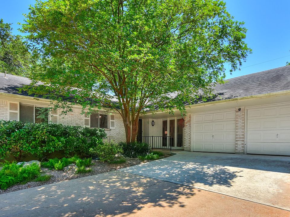 1st image of 2501 Briargrove Dr