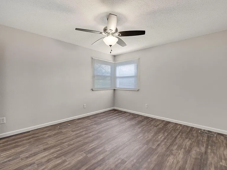 4649 McIlroy Dr — Photo 19