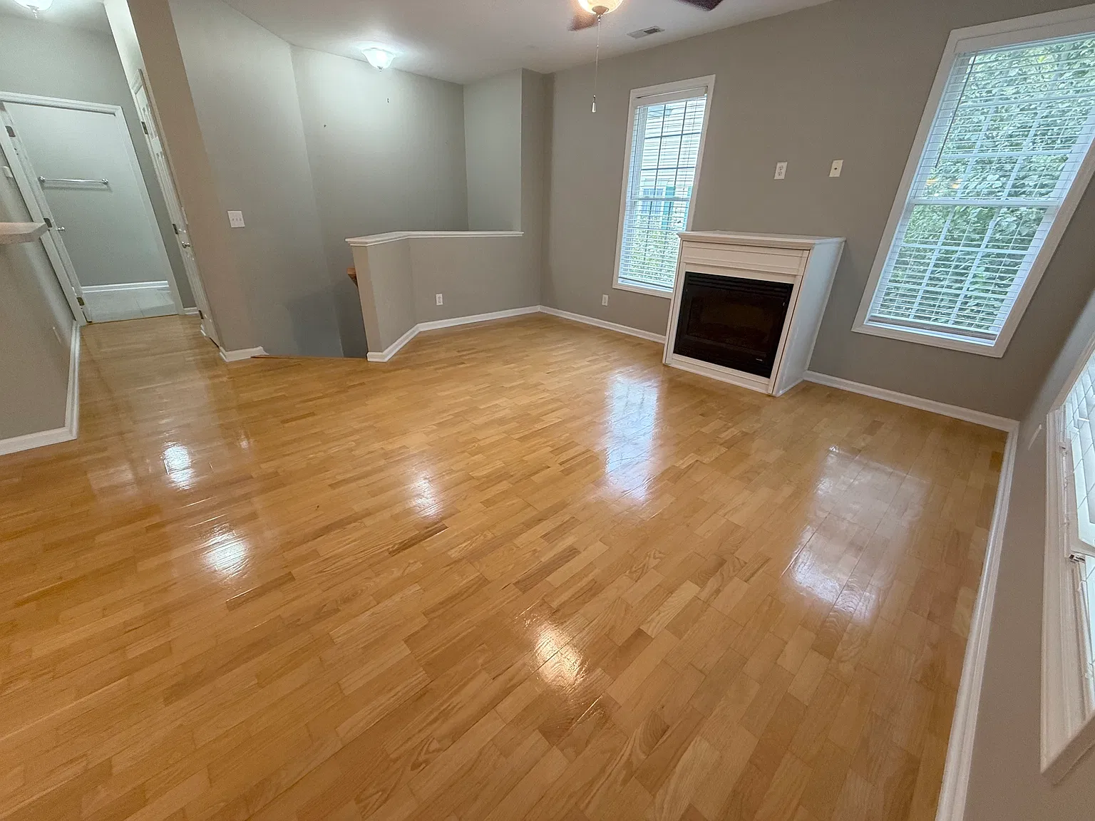 2 bed, 1142 sqft, $1,590 — Photo 4