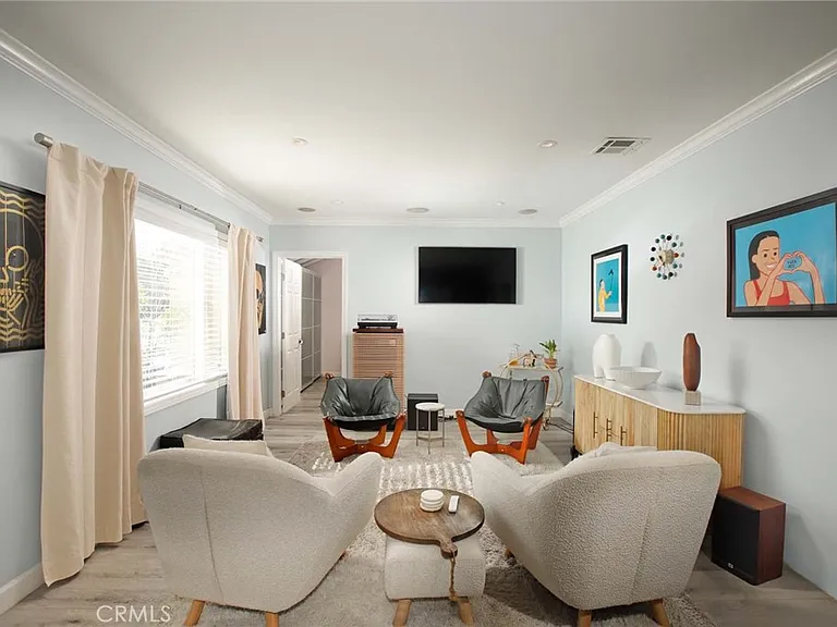 1412 N Catalina St — Photo 8