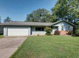4227 S Farm Road 131, Springfield, MO 65810