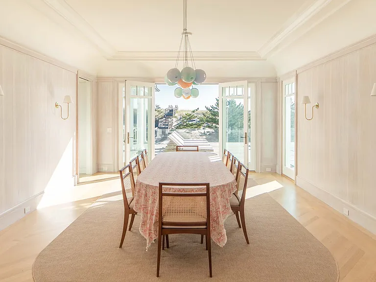 224 Dune Rd — Photo 12