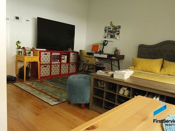 3rd image of 503 W 46th St APT 5